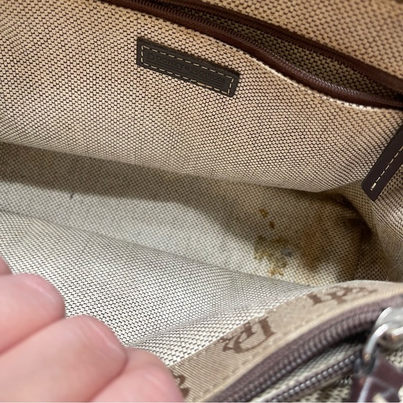 Dooney & Bourke set - Picture 6 of 7